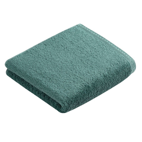 Winterberry Cosmos Bath Towel