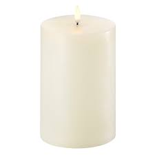 Uyuni Ivory Small Pillar Candle